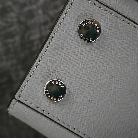 Michael Kors gray purse - Picture 15 of 15